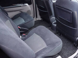 ميتسوبيشي جرانديس الداخلية 