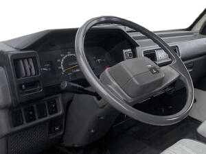 Mitsubishi L300 Interior 