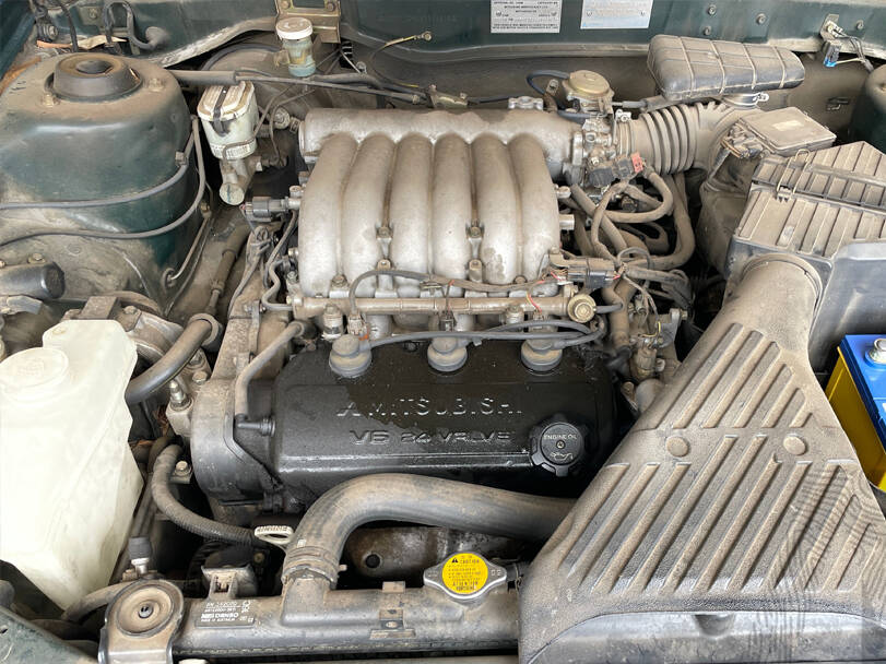 Mitsubishi Magna Exterior 