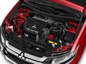 ميتسوبيشي أوتلاندر الخارجية 