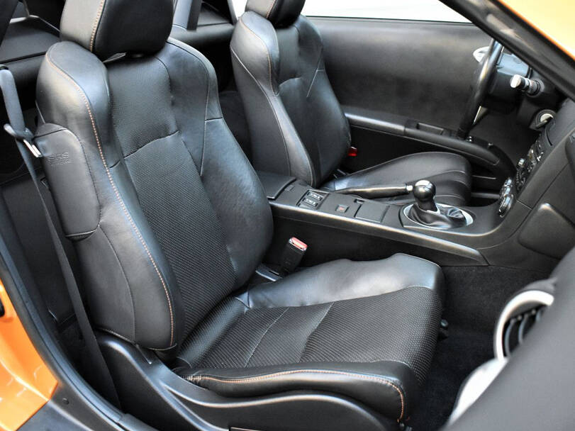 نيسان ٣٥٠ زد Interior 
