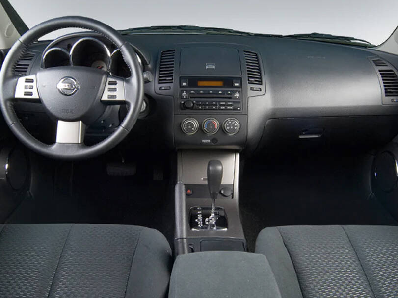 Nissan Altima 3rd (L31) Generation Interior 