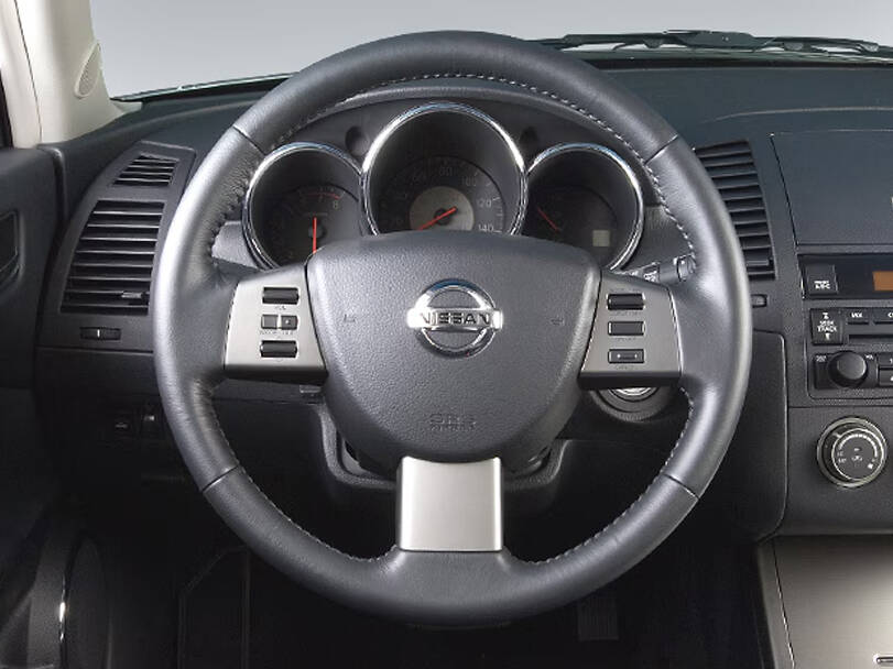 Nissan Altima 3rd (L31) Generation Interior 