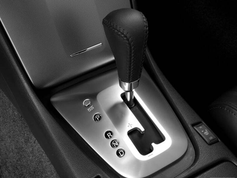 نيسان ألتيما الجيل الرابع (L32) Interior 