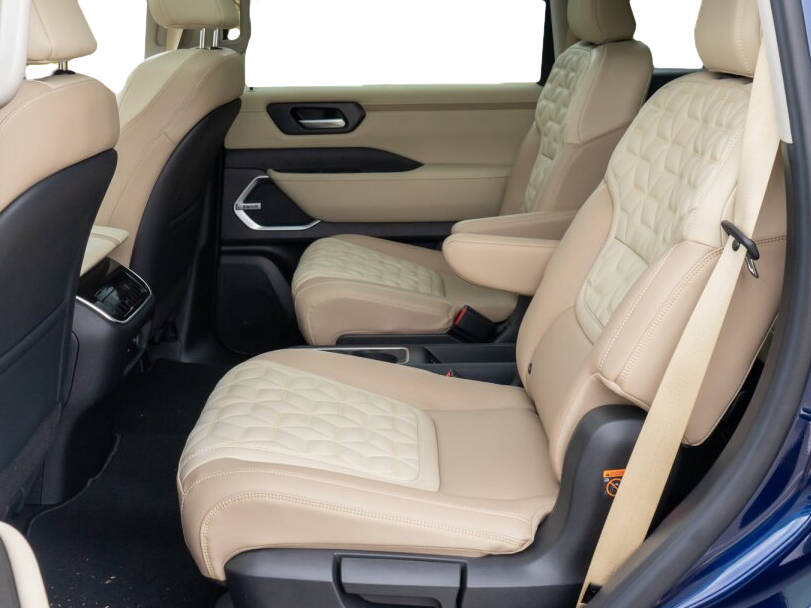 نيسان أرمادا 2025 Interior 