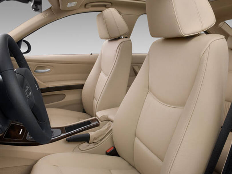 بي ام دبليو ٣ سيريز الجيل الخامس (E90) Interior 