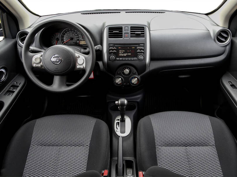 نيسان ميكرا الجيل الرابع (K13) Interior 