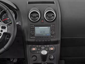 نيسان قاشقاي الداخلية 