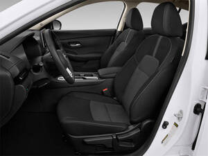 نيسان سنترا الداخلية 