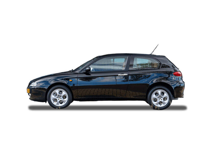 ألفا روميو 147 Exterior 