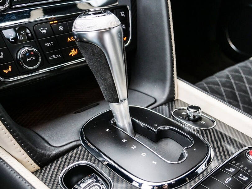 بي ام دبليو ٤ سيريز 2025 Interior 