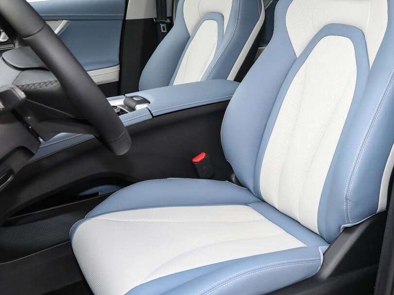 أومودا سي ٥ Interior 