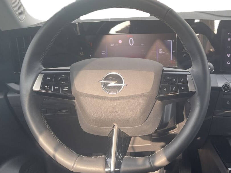 أوبل أسترا Interior 
