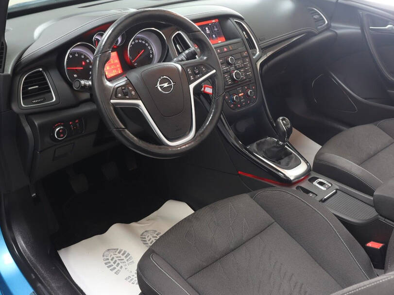 Opel Cascada Interior 