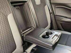 أوبل جراندلاند إكس الداخلية 