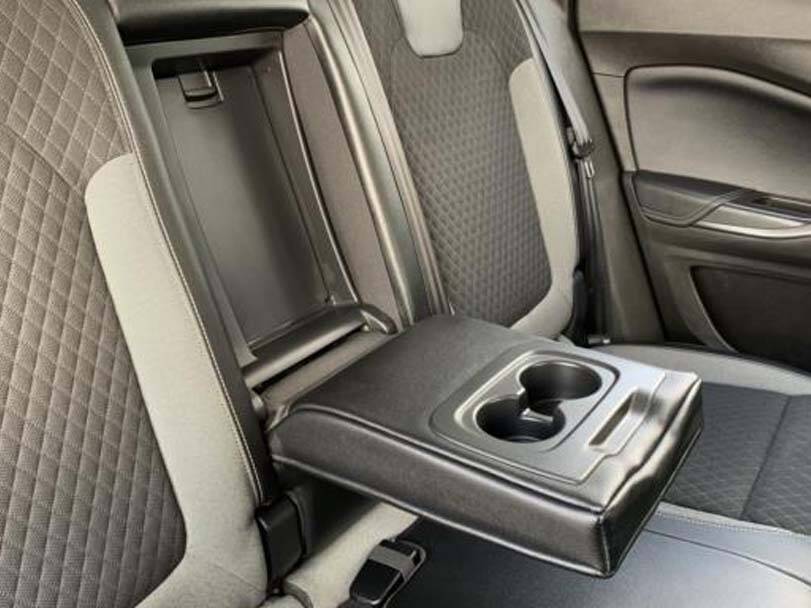 أوبل جراندلاند إكس Interior 
