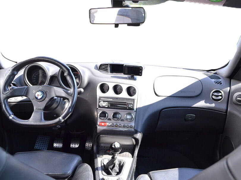 ألفا روميو 156 Interior 