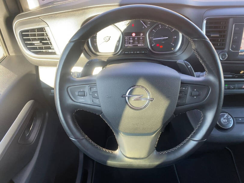Opel Zafira Life 2025 Interior 