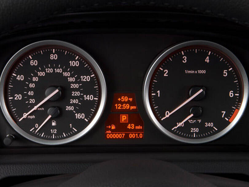 بي ام دبليو ٦ سيريز الجيل الثاني (E63) Interior 