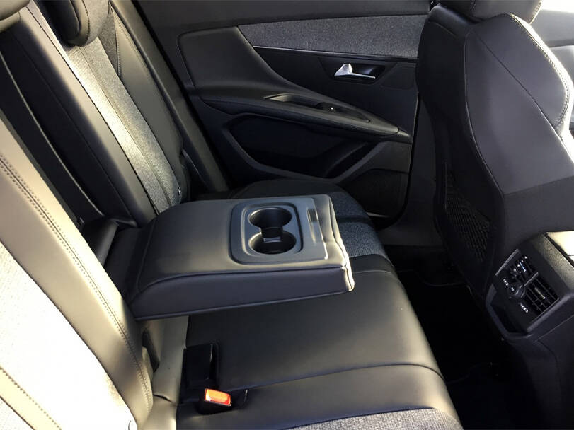 Peugeot 3008 2nd (P84) Generation Interior 