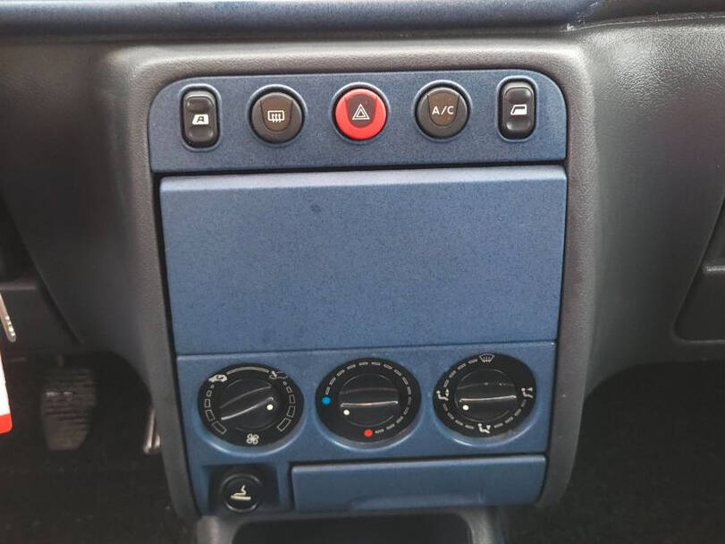 بيجو بارتنر أوريجن Interior 