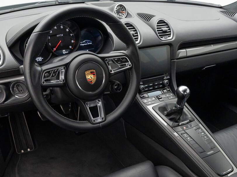 بورشه كايمان Interior 
