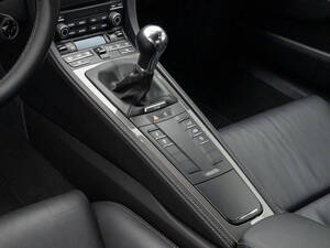 بورشه كايمان الداخلية 