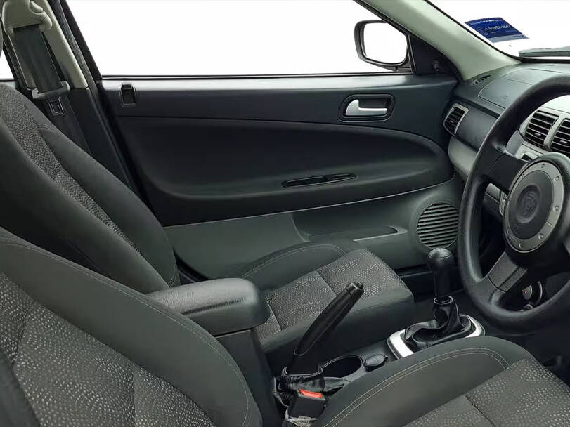 بروتون بيرسونا Interior 