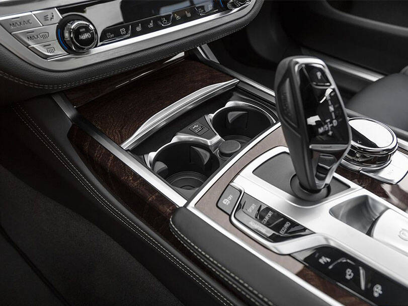 بي ام دبليو ٧ سيريز الجيل السادس (G11) Interior 