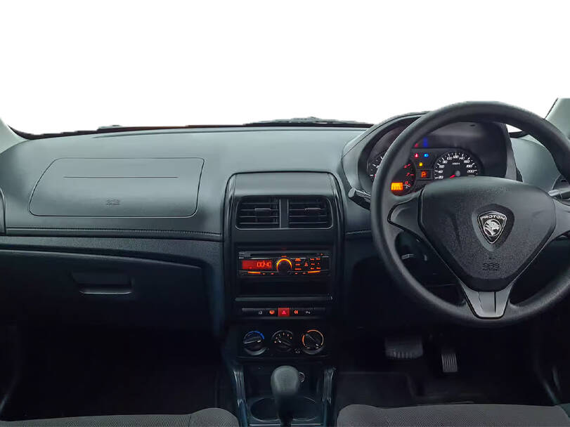 بروتون ساجا Interior 