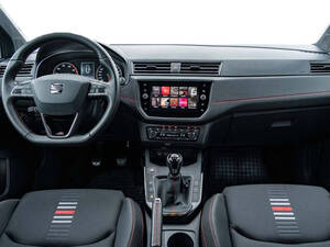 سيات أرونا الداخلية 