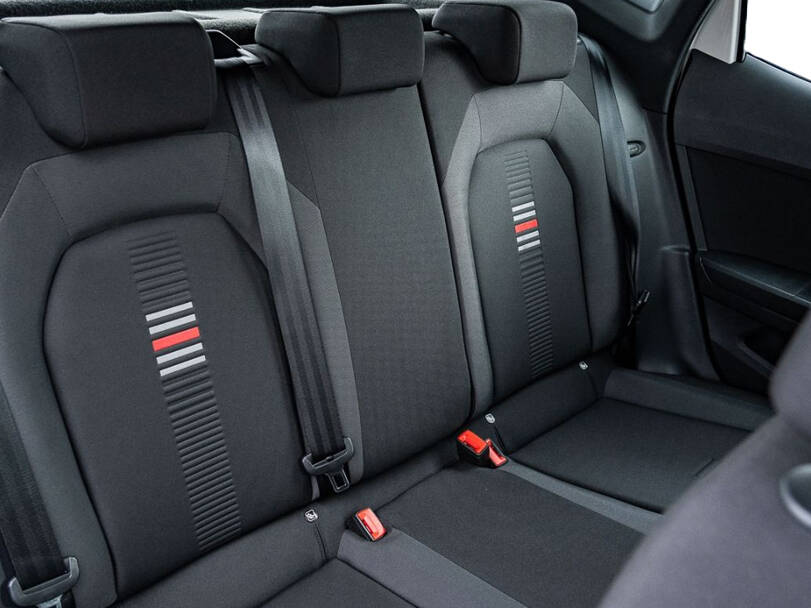 سيات أرونا Interior 