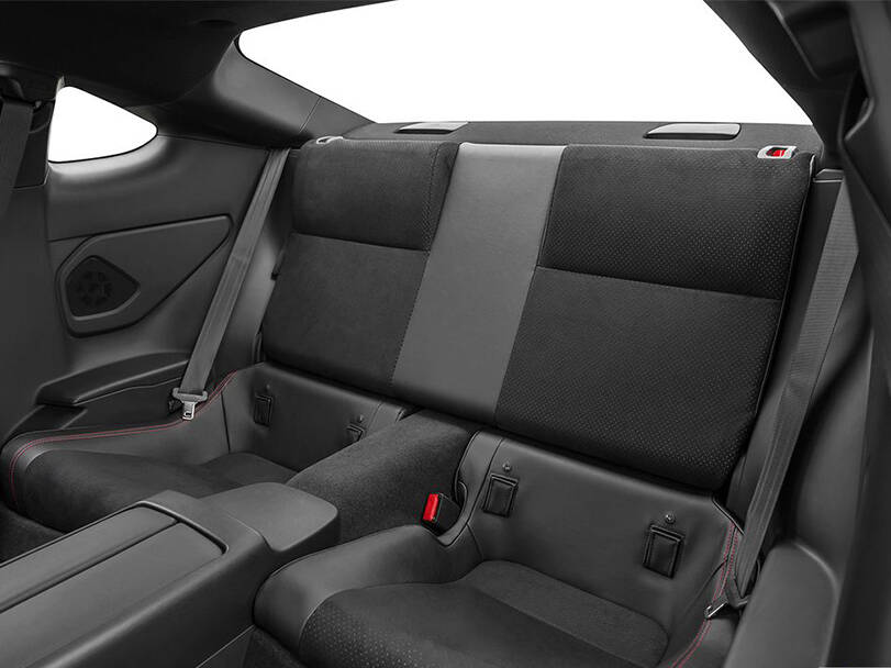 سوبارو بي آر زد Interior 