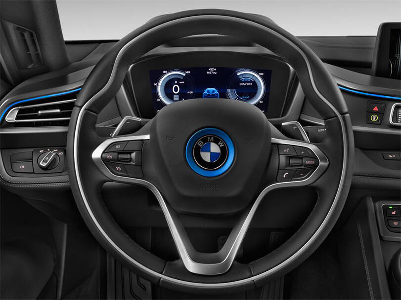 بي ام دبليو آي ٨ Interior 