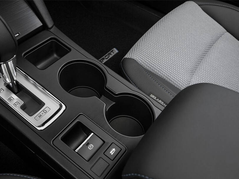 سوبارو ليجاسي Interior 