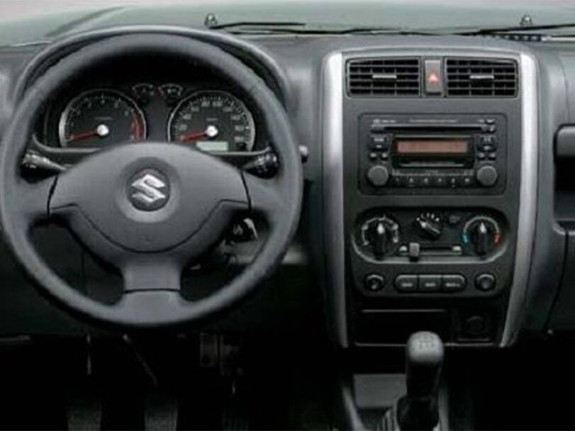 سوزوكي جمني الجيل الثالث (JB23) Interior 