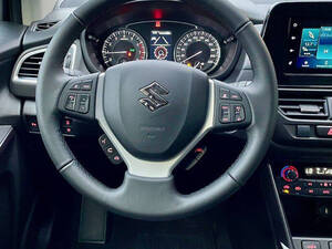  سوزوكي SX4 الداخلية 