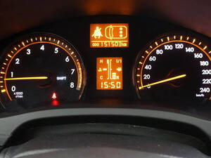 تويوتا أفينسيس الداخلية 