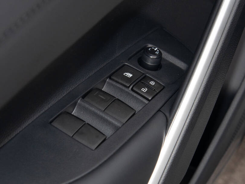 Toyota Frontlander Interior 