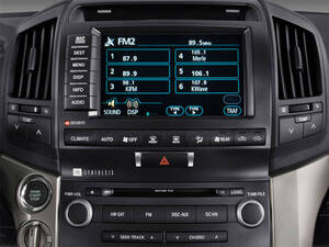 تويوتا لاند كروزر الداخلية 