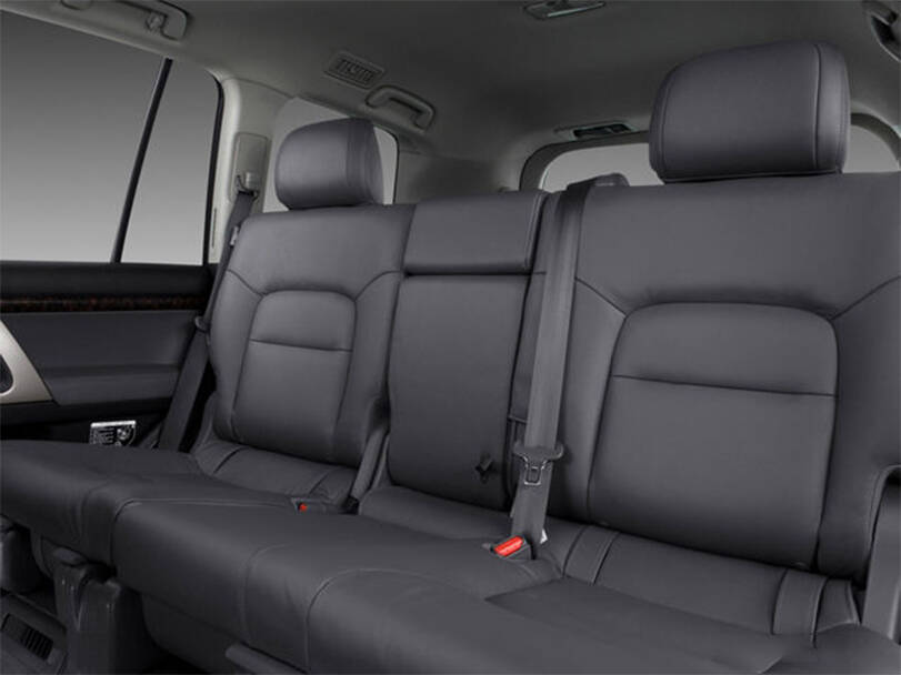 تويوتا لاند كروزر الجيل الرابع (J200) Interior 