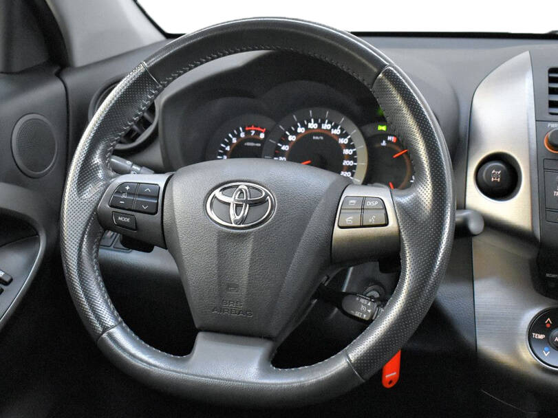 تويوتا راف 4 الجيل الثالث (XA30) Interior 