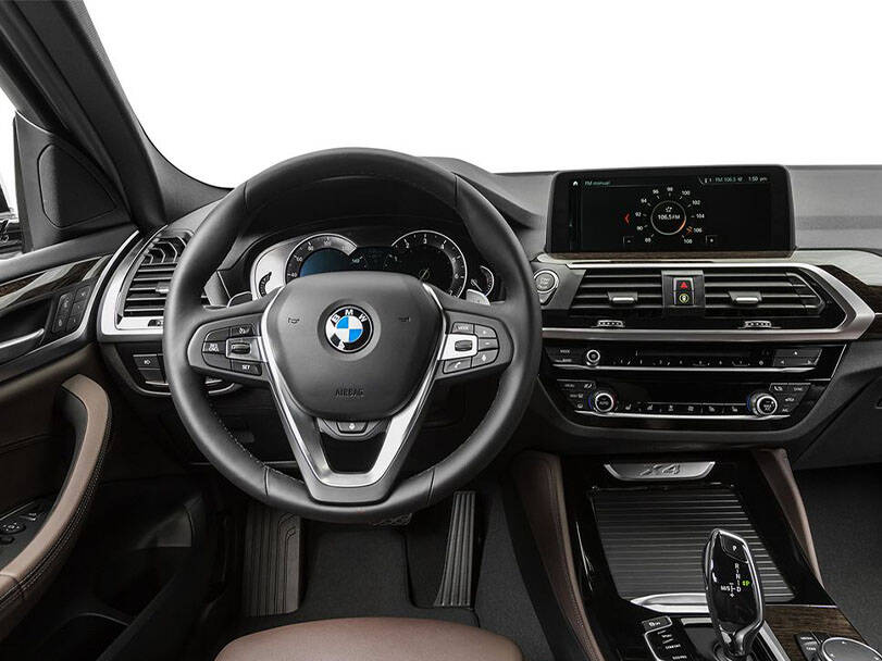 بي ام دبليو إكس ٤ 2025 Interior 
