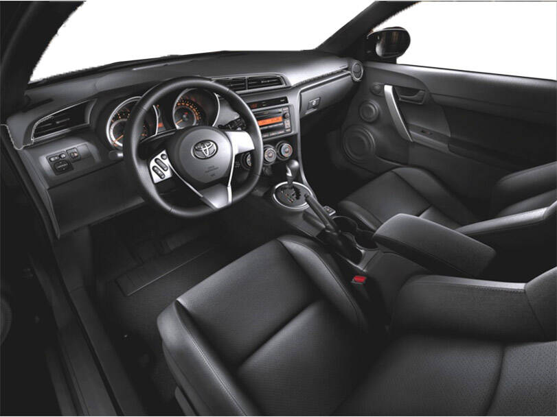 تويوتا زيلاس Interior 