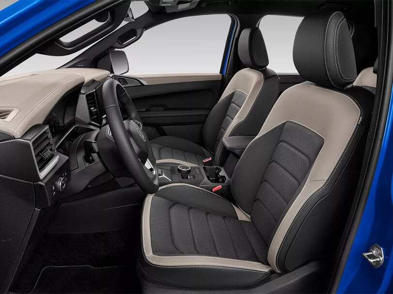فولكس فاجن أماروك 2025 Interior 