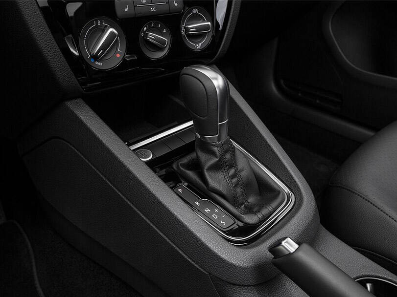 فولكس فاجن جيتا الجيل السادس (A6) Interior 