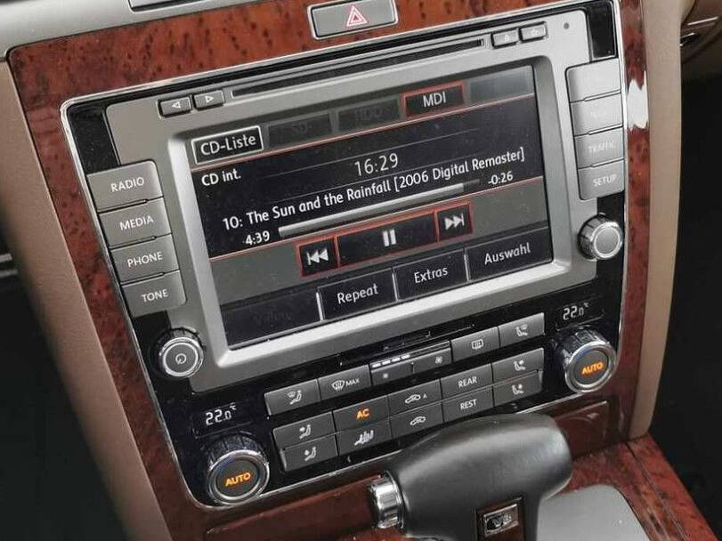 فولكس فاجن فايتون الجيل الرابع (GP3) Interior 
