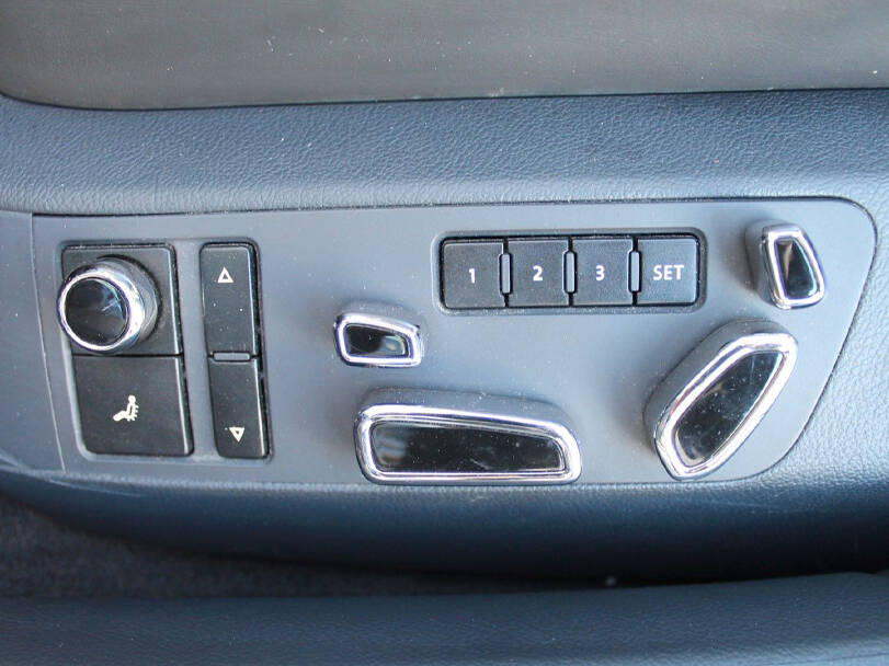 فولكس فاجن فايتون Interior 