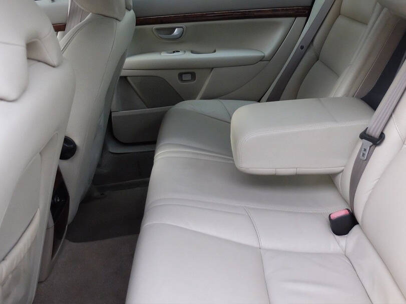 فولفو إس٨٠ الجيل الأول Interior 