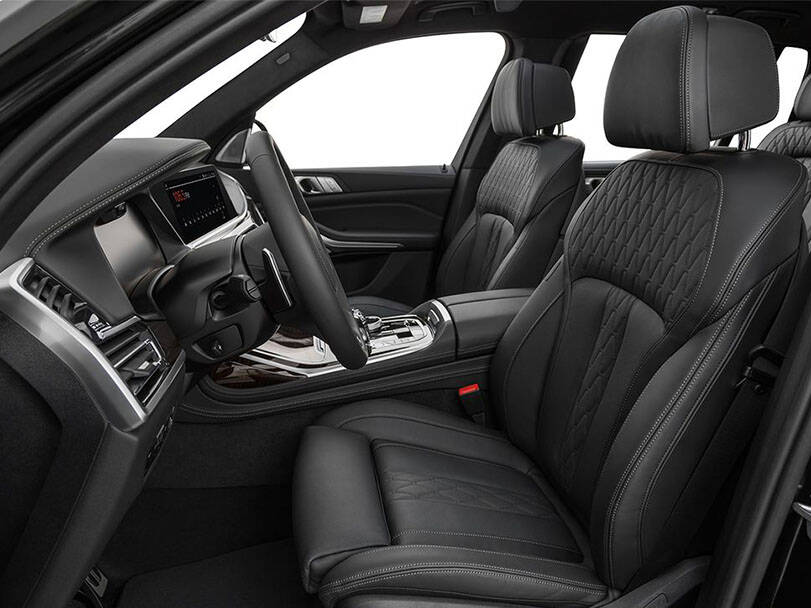 بي ام دبليو إكس ٧ Interior 